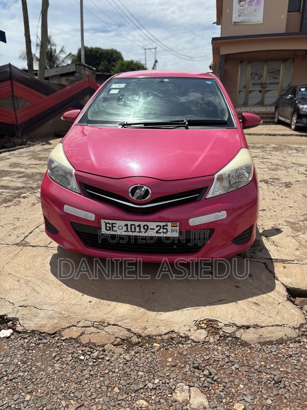 Toyota Vitz 1.0 FWD 3dr 2013 Pink