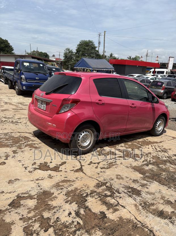 Toyota Vitz 1.0 FWD 3dr 2013 Pink