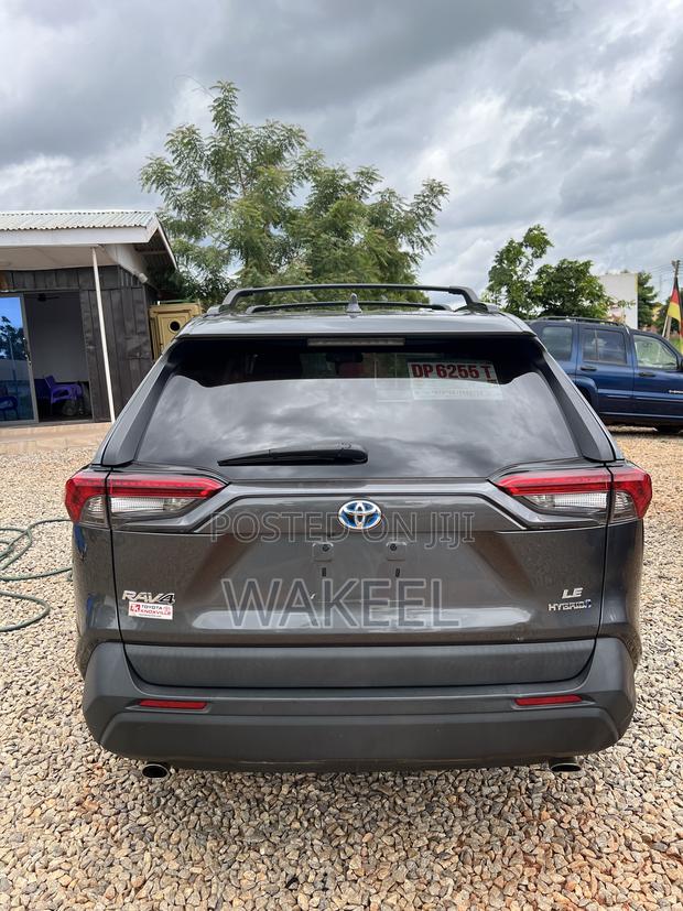 Toyota RAV4 LE AWD 2020 Gray