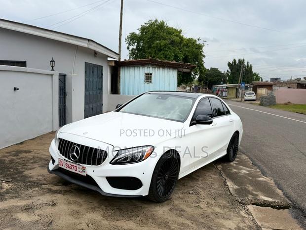 Mercedes-Benz C300 Sport 4Matic Sedan AWD (2.0L 4cyl 7A) 2017 White