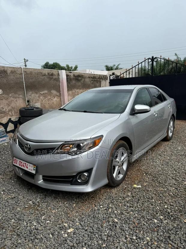 Toyota Camry 2013 Silver