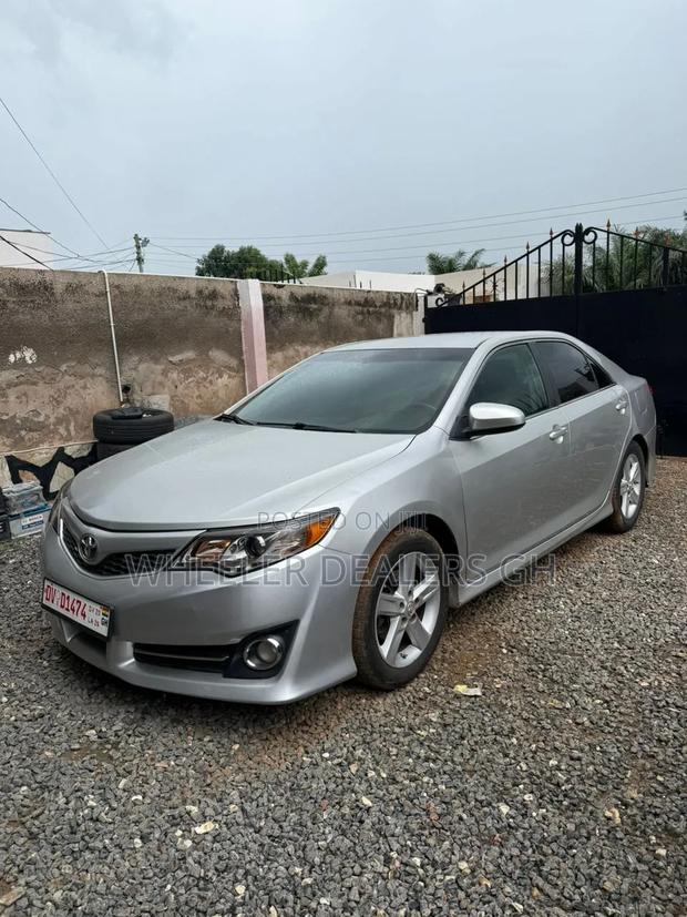 Toyota Camry 2013 Silver