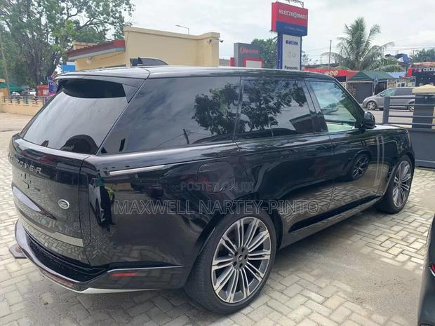 Land Rover Range Rover 2024 Black