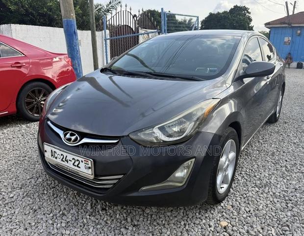 Hyundai Elantra GLS Sedan FWD (1.8L 4cyl 6A) 2013 Gray