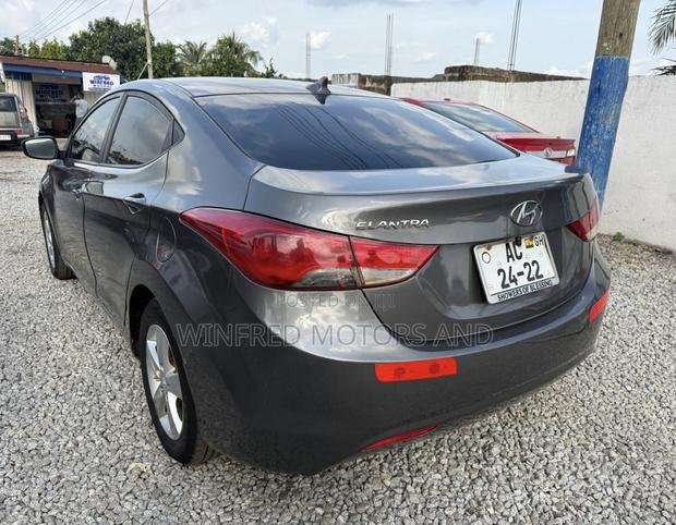 Hyundai Elantra GLS Sedan FWD (1.8L 4cyl 6A) 2013 Gray
