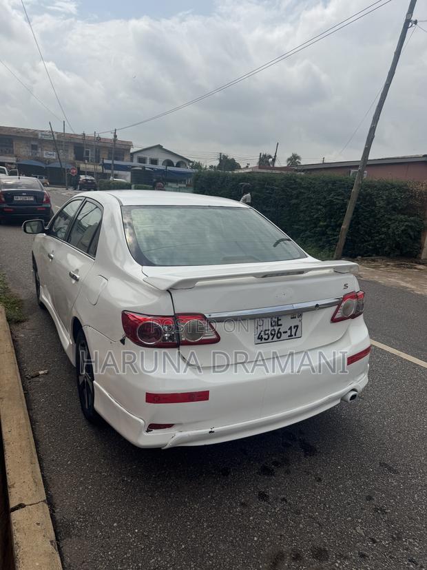 Toyota Corolla S 4dr Sedan (1.8L 4cyl 4A) 2013 White