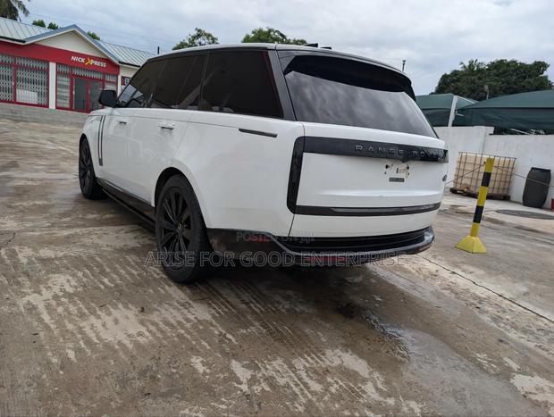 Land Rover Range Rover Autobiography LWB 2023 White