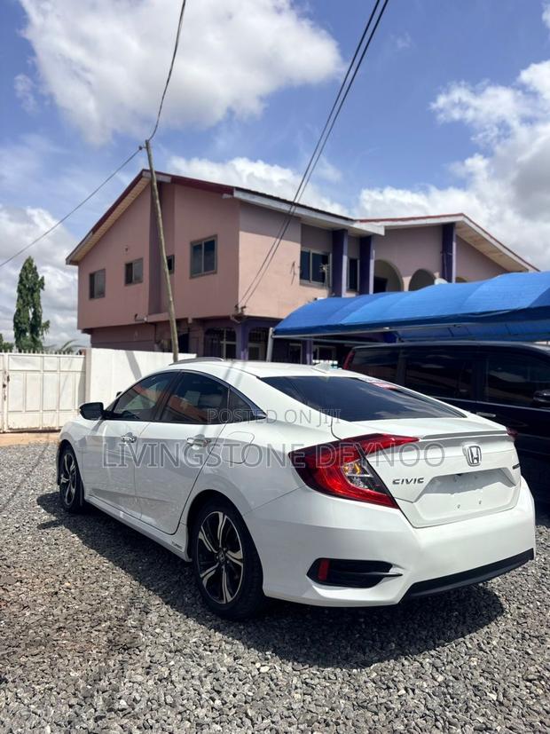 Honda Civic Touring 4dr Sedan (1.5L 4cyl) 2016 White