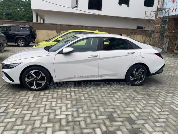 New Hyundai Elantra 2024 White