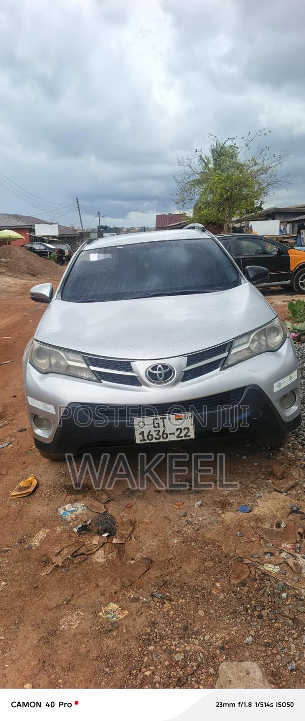 Toyota RAV4 LE 4dr SUV (2.5L 4cyl 6A) 2015 Silver