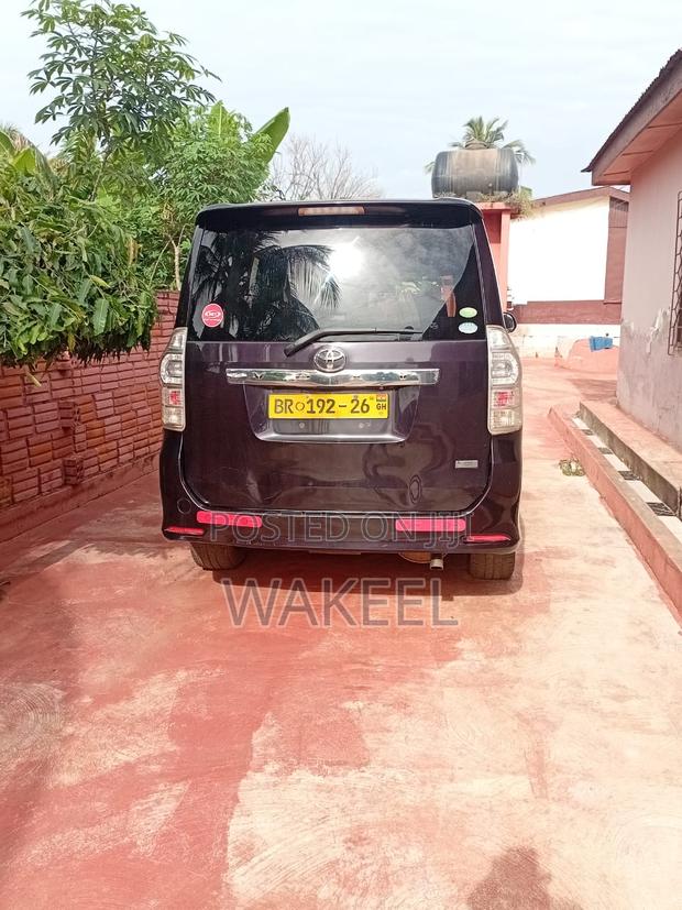 Toyota Voxy 2012 Black