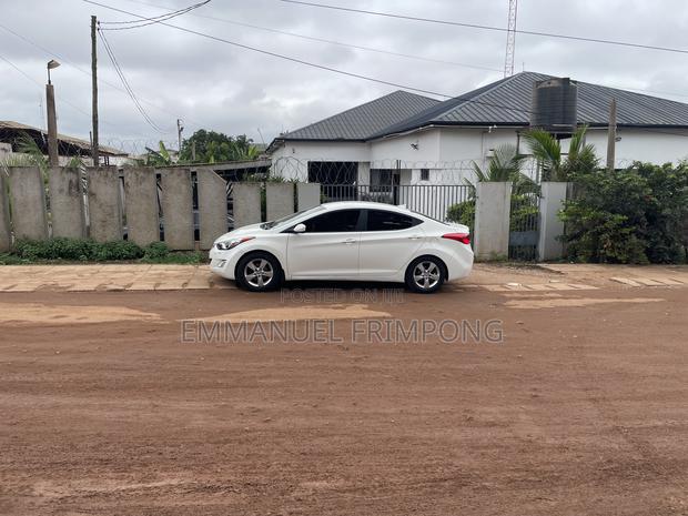 Hyundai Elantra 2013 White