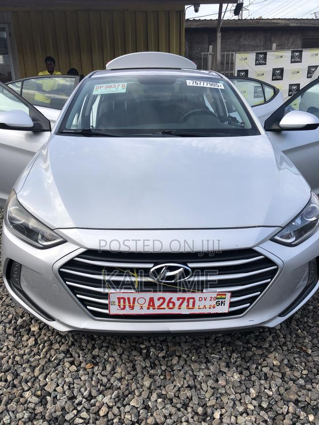 Hyundai Elantra 2017 Silver