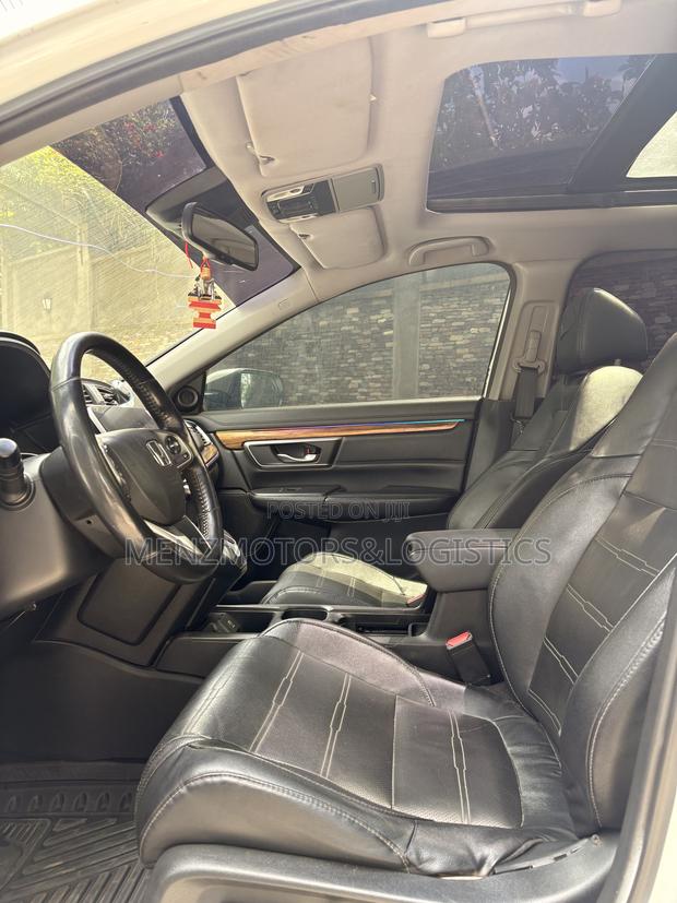 Honda CR-V Touring AWD 2019 White