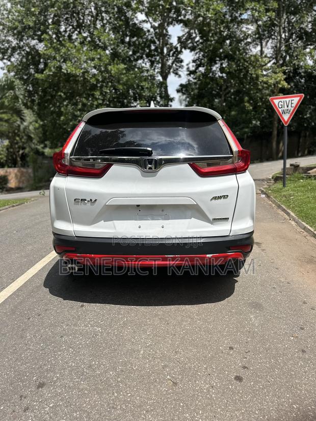 Honda CR-V Touring AWD 2019 White
