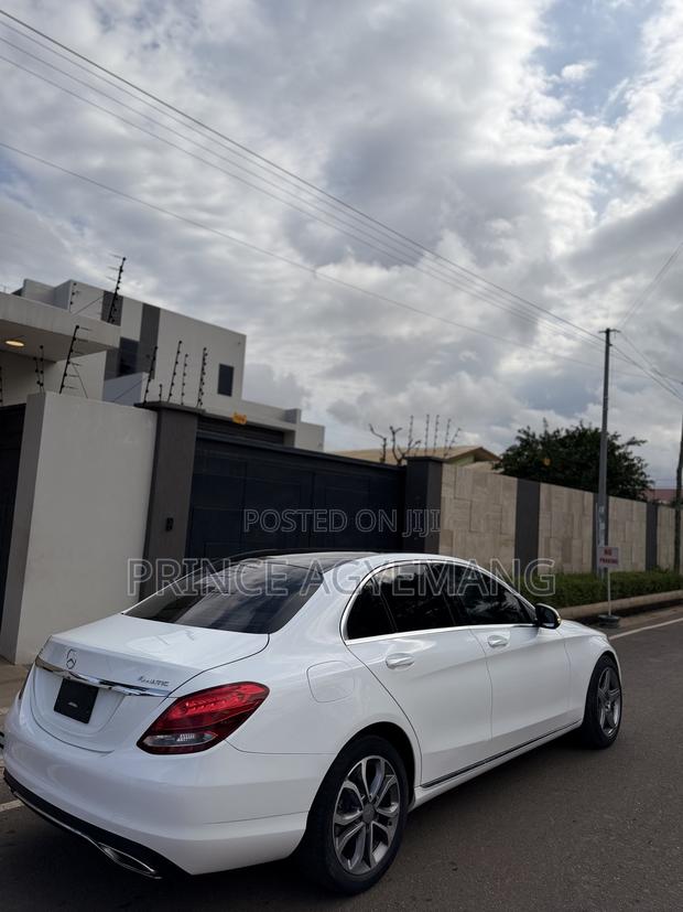 Mercedes-Benz C300 Luxury 4matic Sedan AWD (2.0L 4cyl 7A) 2017 White