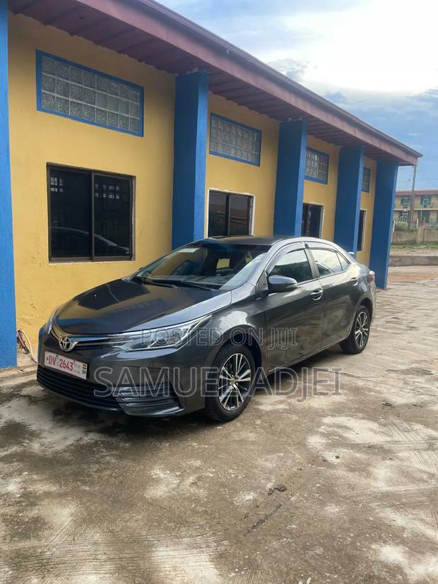 Toyota Corolla Altis 2017 Gray