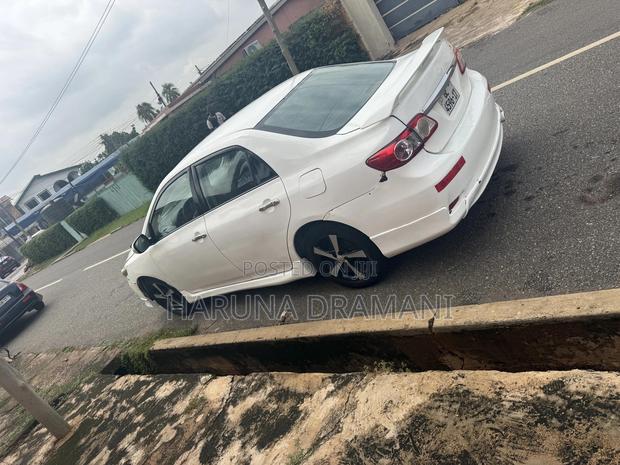 Toyota Corolla S 4dr Sedan (1.8L 4cyl 4A) 2013 White