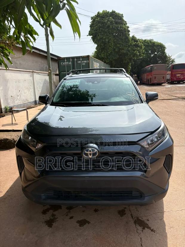 Toyota RAV4 2020 Gray