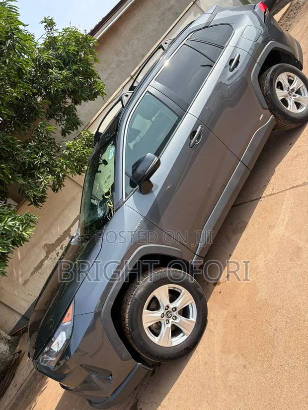 Toyota RAV4 2020 Gray