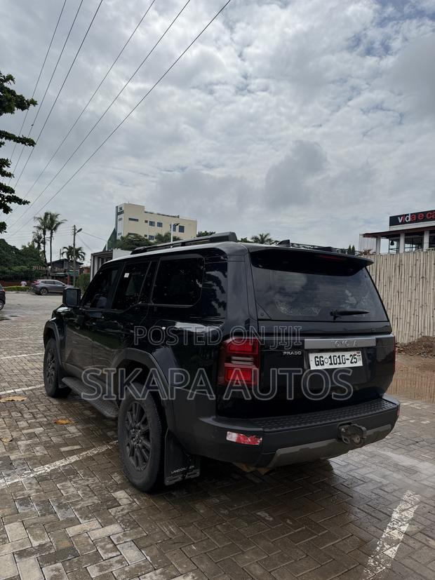 Toyota Land Cruiser Prado 2.7 2025 Black