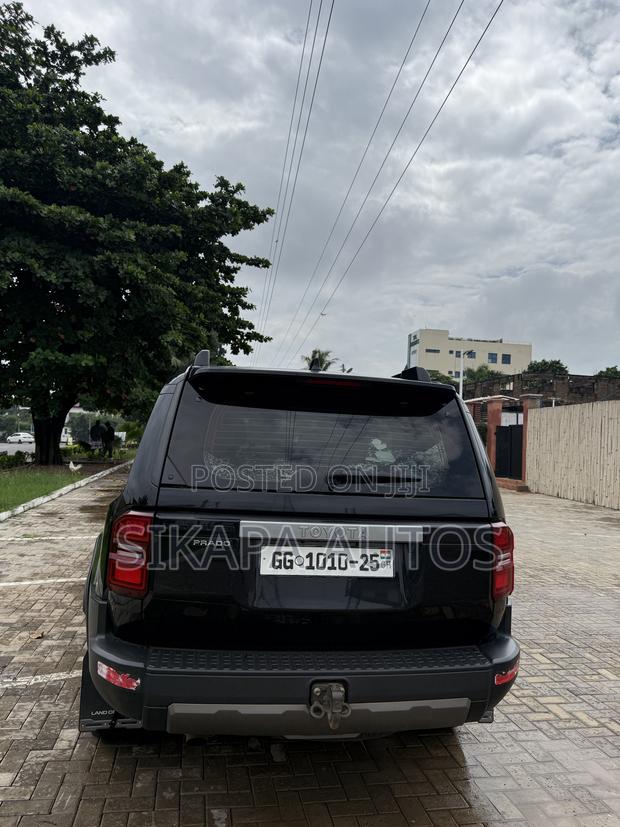Toyota Land Cruiser Prado 2.7 2025 Black