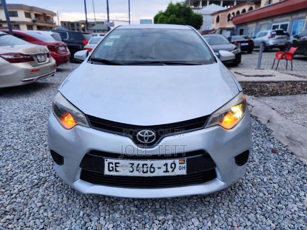 Toyota Corolla 2016 Gray