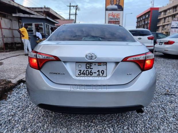 Toyota Corolla 2016 Gray