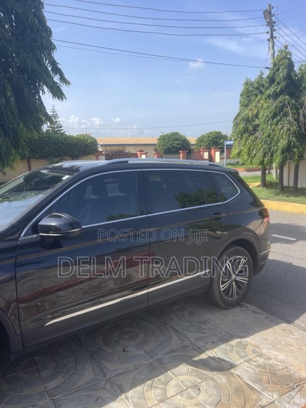 Volkswagen Tiguan 2.0T SEL AWD 4MOTION 2019 Black
