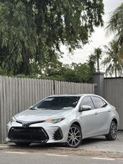 Toyota Corolla SE 4dr Sedan (1.8L 4cyl CVT) 2017 Silver for sale