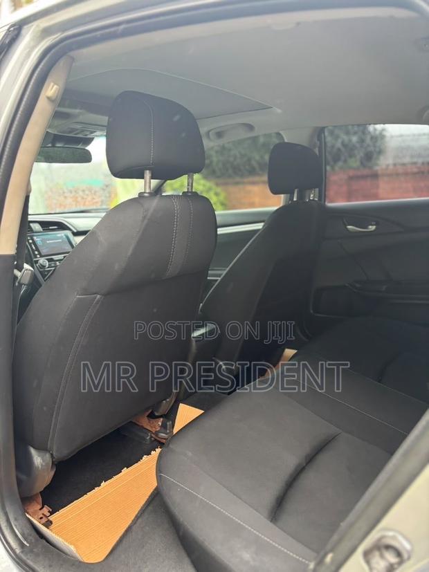 Honda Civic EX 4dr Sedan (2.0L 4cyl) 2017 Silver