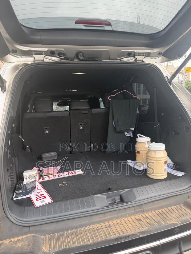 Lexus LX 600 2023 Gold