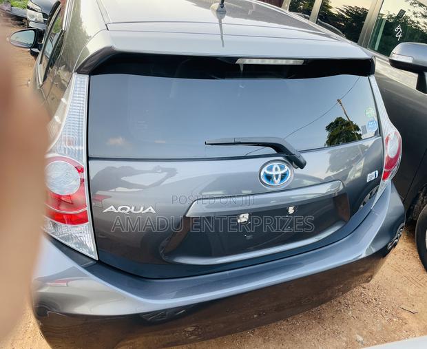 Toyota Aqua 2014 Gray