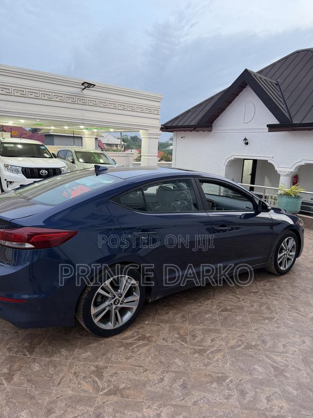 Hyundai Elantra Limited 2018 Blue