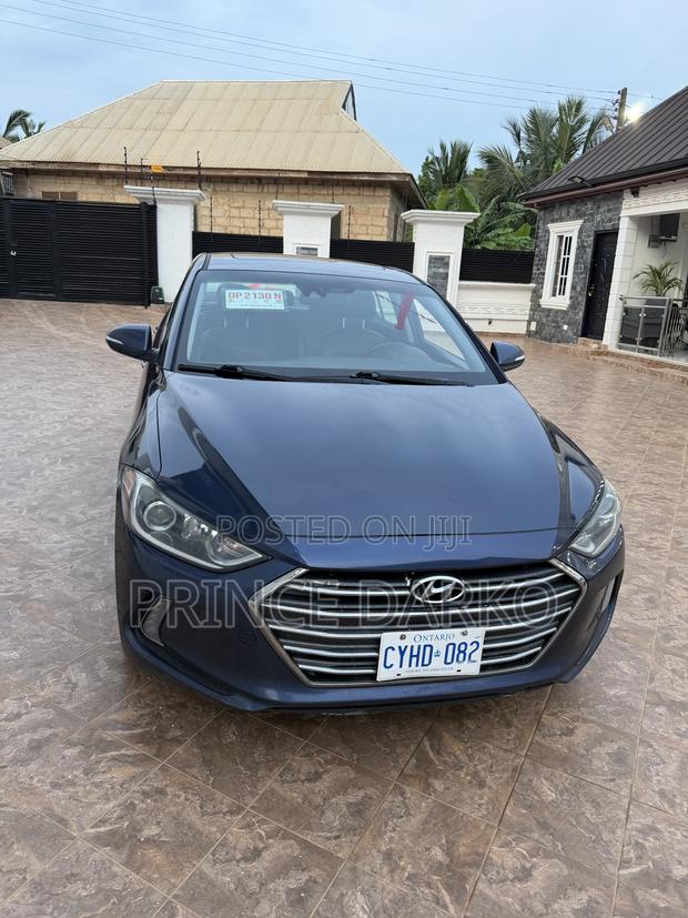 Hyundai Elantra Limited 2018 Blue