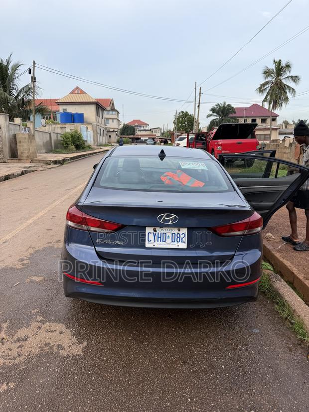 Hyundai Elantra Limited 2018 Blue