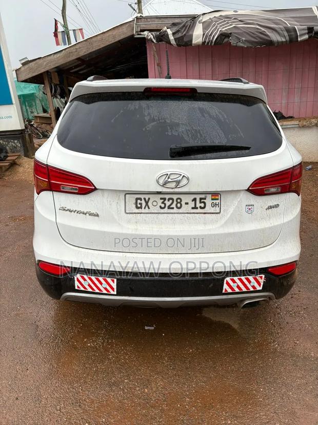 Hyundai Santa Fe 2015 White