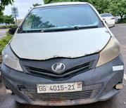 Toyota Vitz 2012 White for sale