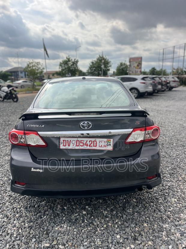 Toyota Corolla S 4dr Sedan (1.8L 4cyl 4A) 2013 Gray