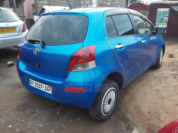 Toyota Vitz 2010 Blue