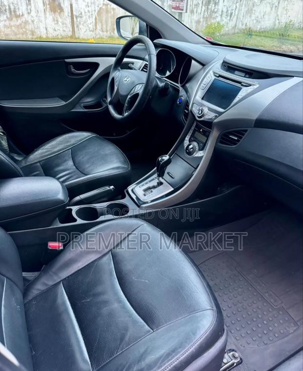 Hyundai Elantra 2014 White