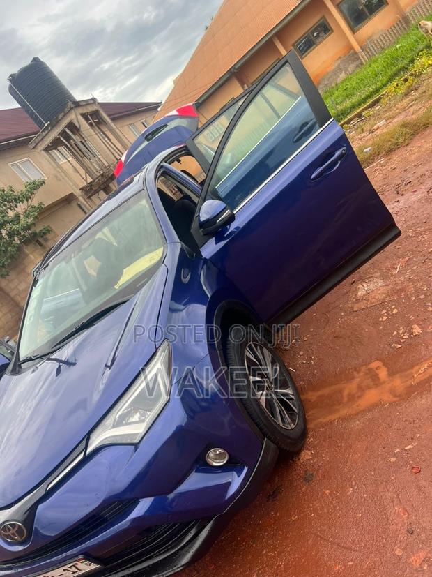 Toyota RAV4 LE 4dr SUV AWD (2.5L 4cyl 6A) 2015 Blue