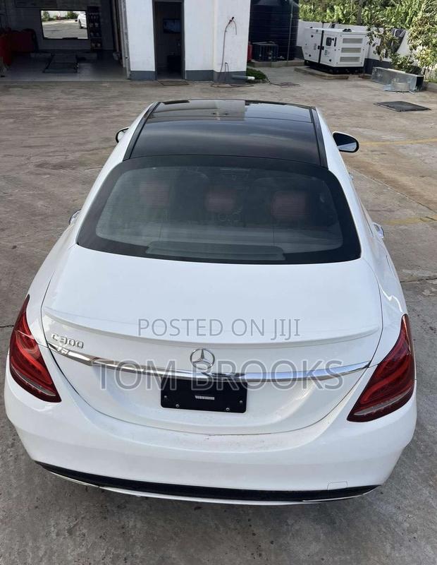 Mercedes-Benz C300 Sport 4Matic Sedan AWD (2.0L 4cyl 7A) 2017 White