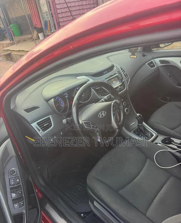Hyundai Elantra 2015 Red