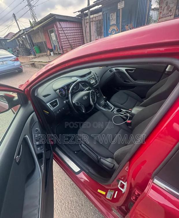 Hyundai Elantra 2015 Red