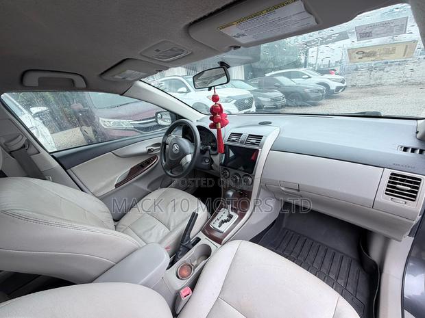 Toyota Corolla S 4dr Sedan (1.8L 4cyl 4A) 2013 Gray