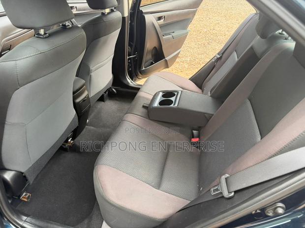 Toyota Corolla LE 4dr Sedan (1.8L 4cyl CVT) 2017 Black