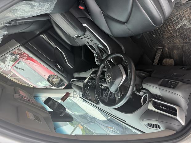 Toyota Highlander XLE 2022 Silver