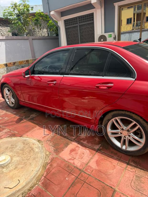 Mercedes-Benz C250 2014 Red
