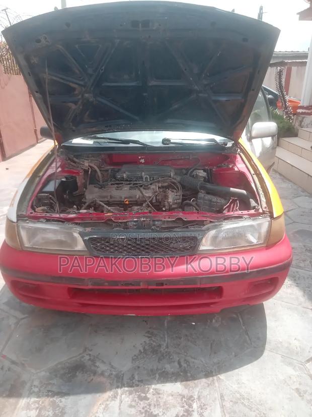 Nissan Almera Tino 2004 Red